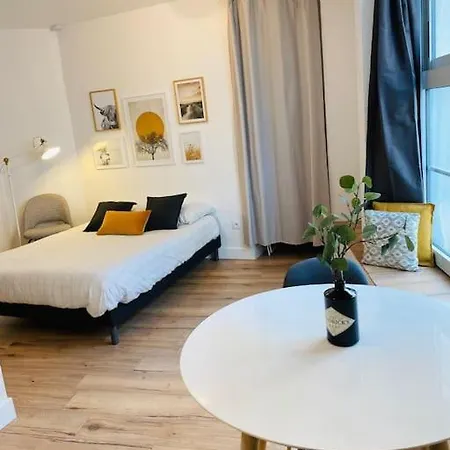 Les De Morgane Hyper Centre *